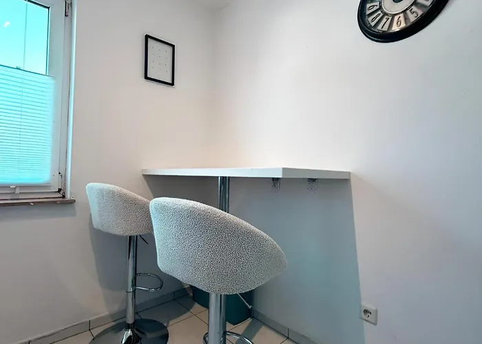 Lindenallee V - Geraeumiges